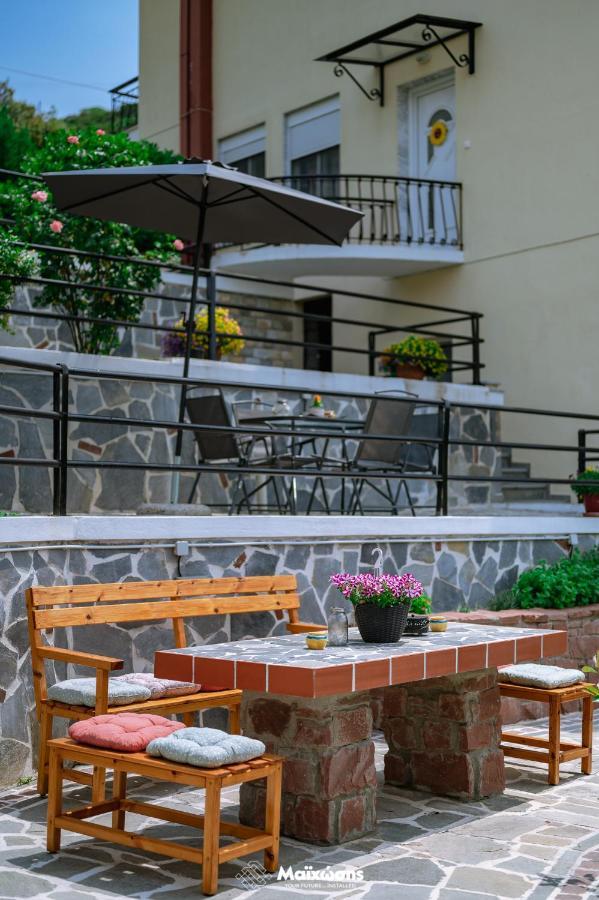 HELIANTHOS VILLA - APARTMENT No4 Palaiontsiflikion Exterior foto