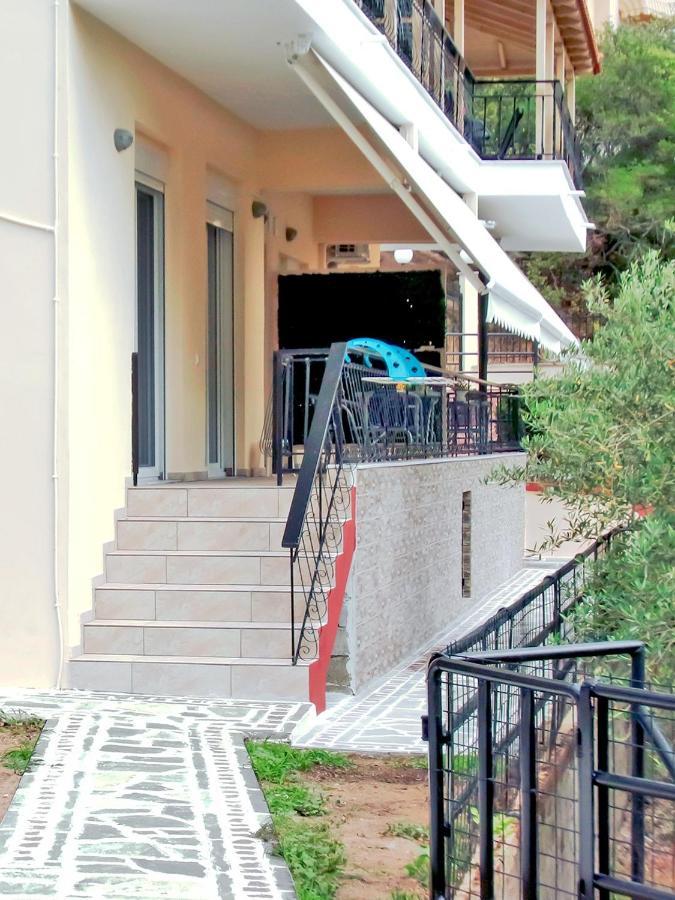 HELIANTHOS VILLA - APARTMENT No4 Palaiontsiflikion Exterior foto